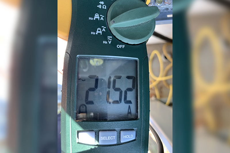 Amp meter measuring lost amperage on a floating fountain motor circuit